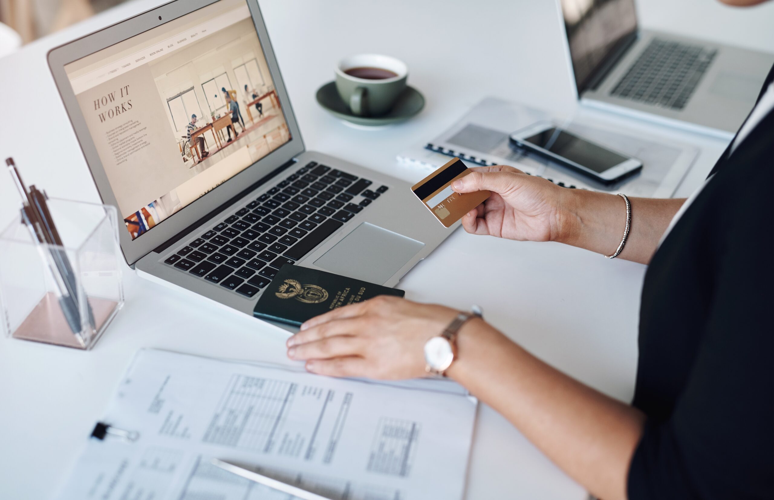 Business,Woman,,Hands,Or,Credit,Card,With,Passport,For,Travel,