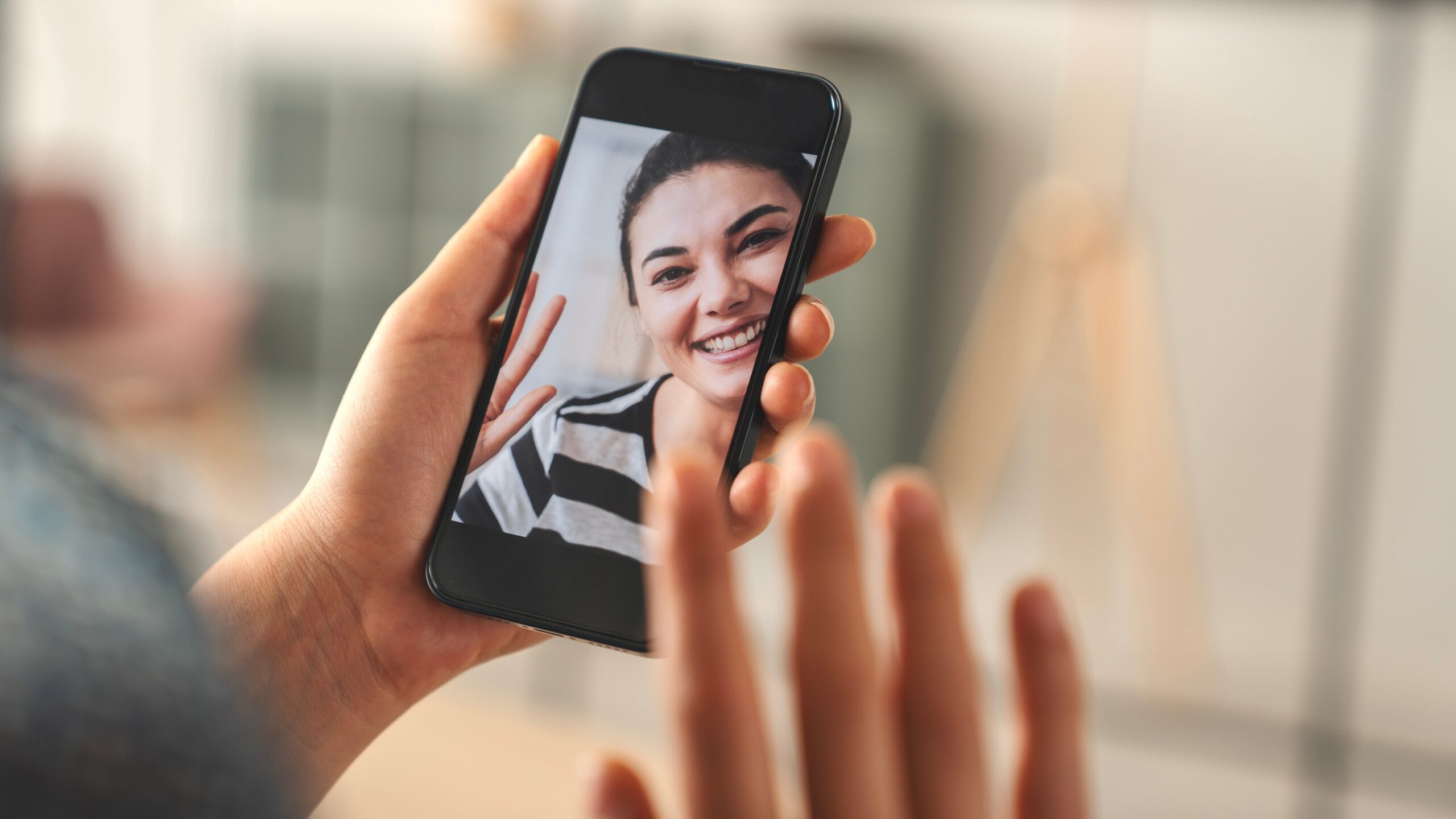 Home,Video,Call,On,Mobile,Phone